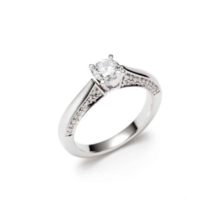 18ct White Gold Diamond ring 18ct White Gold Diamond ring