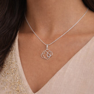 18ct White Gold Hearts Pendant 18ct White Gold Hearts Pendant