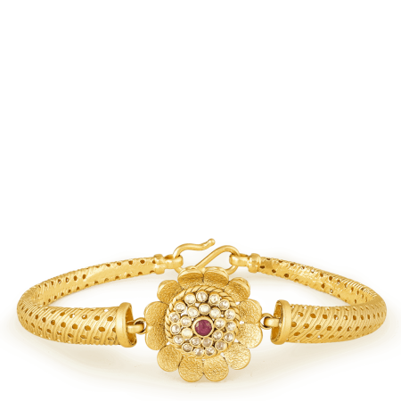 22ct Gold Large Flower Bangle Bracelet 22ct Gold Large Flower Bangle Bracelet