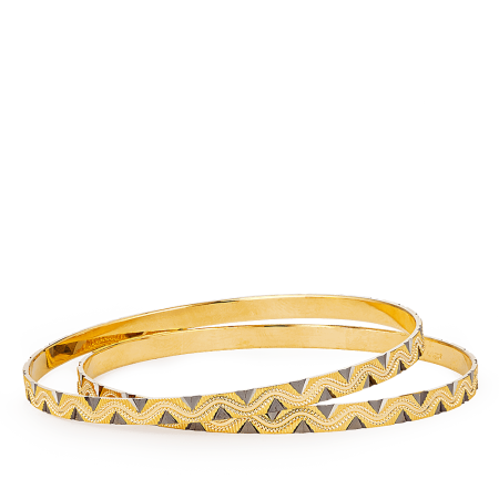 22ct Gold Patterned Edge Bangle Pair for Women's | Size 2.6 22ct Gold Patterned Edge Bangle Pair for Women's | Size 2.6