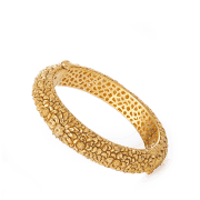 كادا ذهب عيار 22 قيراط بلمسة نهائية عتيقة كادا ذهب عيار 22 قيراط بلمسة نهائية عتيقة