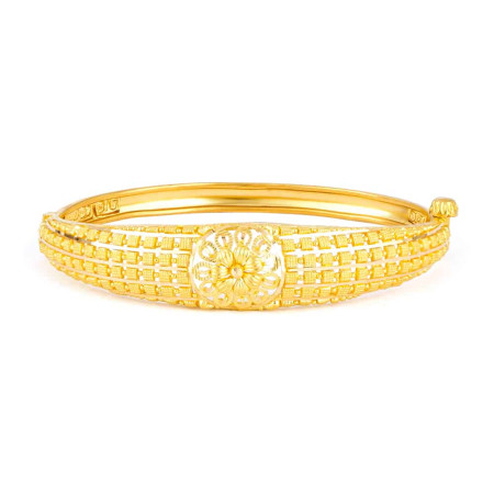 22ct Gold Kada with Flower Motif