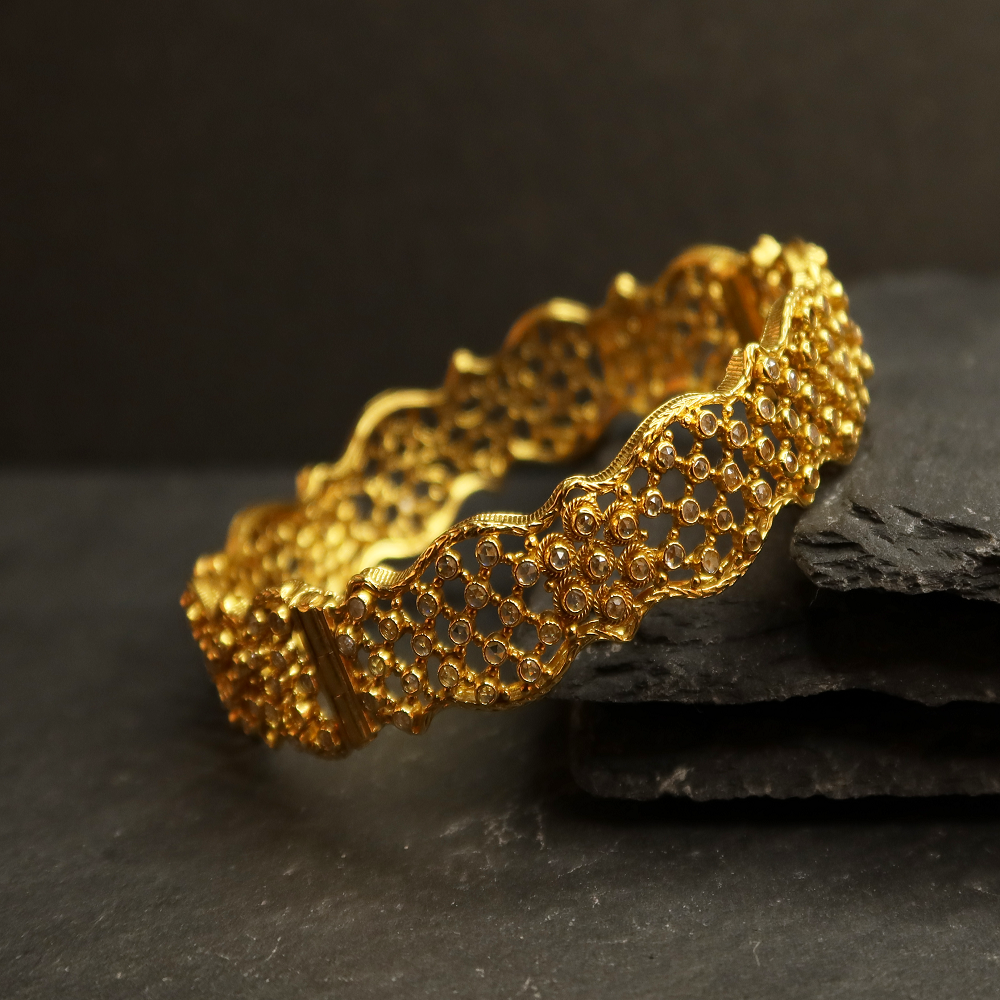 كادا بولكي ذهب عيار 22 قيراط | مجموعة بولكي | مقاس 2.6 كادا بولكي ذهب عيار 22 قيراط | مجموعة بولكي | مقاس 2.6