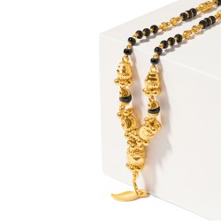مانغالسوترا ذهبية هندية عيار 22 قيراط مانغالسوترا ذهبية هندية عيار 22 قيراط