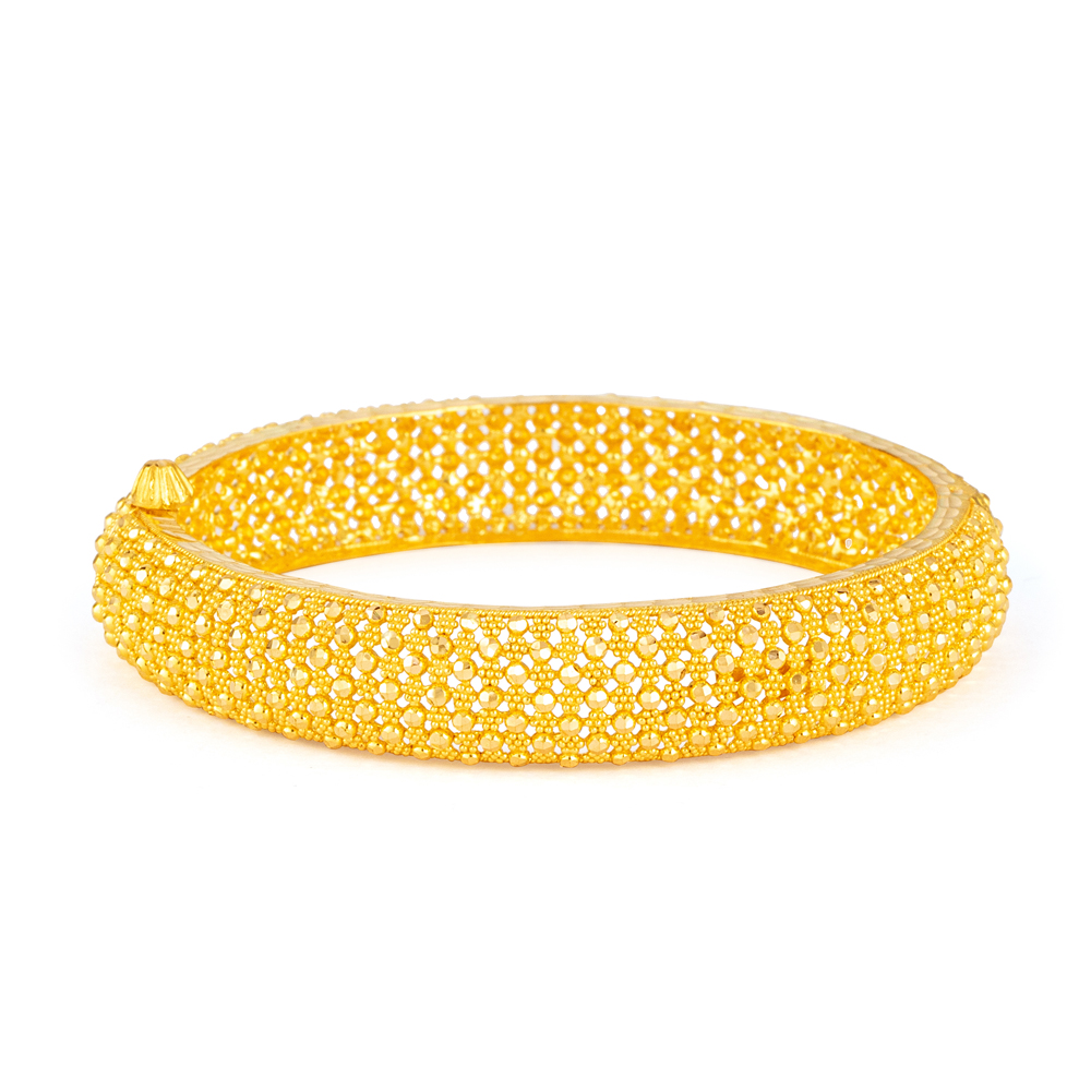 Vidalı Geçmeli Telkari 22 Ayar Altın Kada - 2,4 Beden Vidalı Geçmeli Telkari 22 Ayar Altın Kada - 2,4 Beden