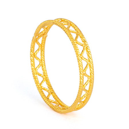 22ct Yellow Gold Openwork Bangle – Size S 1/2