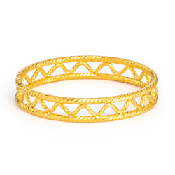 سوار مخرم من الذهب الأصفر عيار 22 قيراط - مقاس S 1/2 سوار مخرم من الذهب الأصفر عيار 22 قيراط - مقاس S 1/2