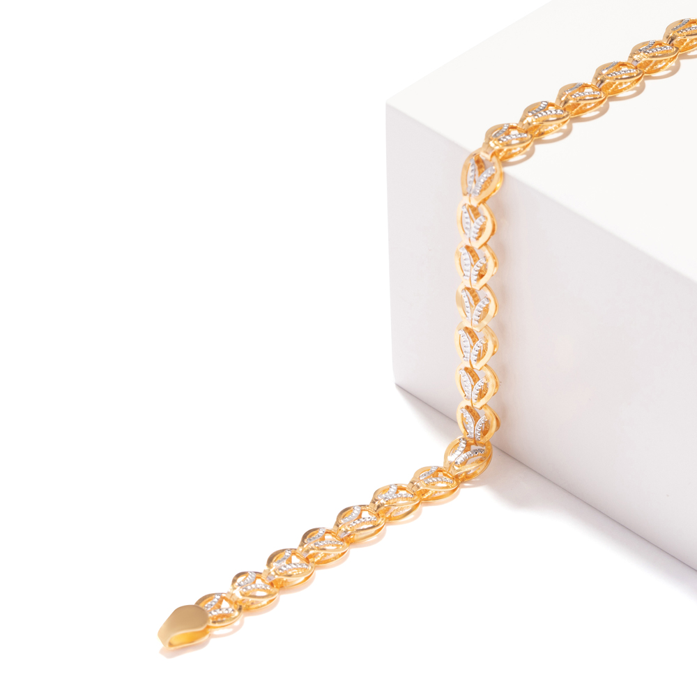 Pırlanta Kesim Detaylı 22 Ayar Altın Yaprak Link Bileklik Pırlanta Kesim Detaylı 22 Ayar Altın Yaprak Link Bileklik