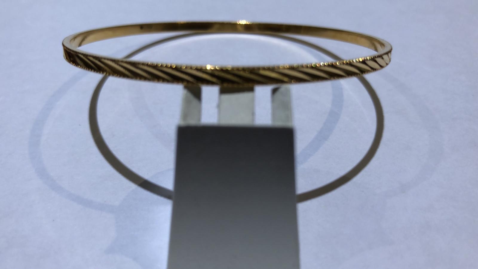 سوار من الذهب عيار 22 قيراط للنساء سوار من الذهب عيار 22 قيراط للنساء