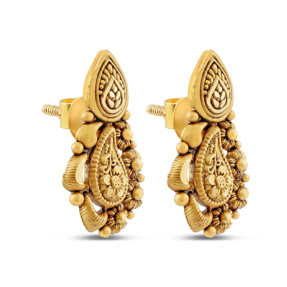 Kadın Saplama Küpe Kadın Saplama Küpe