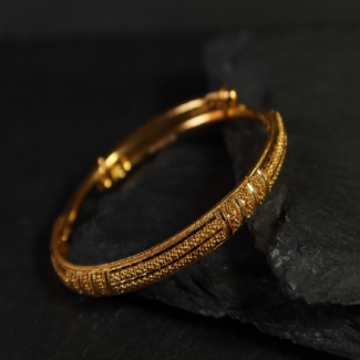 22ct Gold Adjustable Baby Bangle 22ct Gold Adjustable Baby Bangle