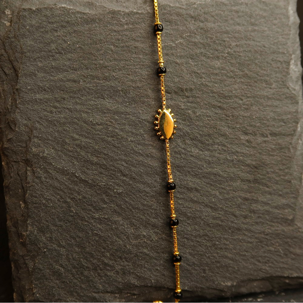 Siyah Boncuklu 22 Ayar Altın Bileklik Siyah Boncuklu 22 Ayar Altın Bileklik