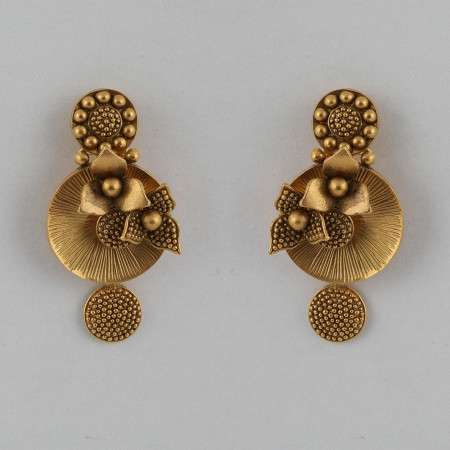 أقراط ذهبية عتيقة عيار 22 قيراط | مجموعة الورود أقراط ذهبية عتيقة عيار 22 قيراط | مجموعة الورود