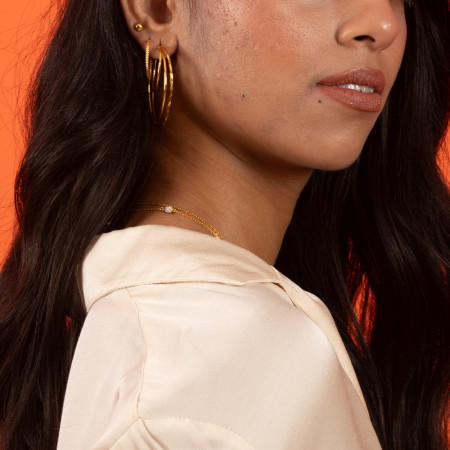 أقراط ذهبية دائرية ذهبية مقطوعة بالألماس أقراط ذهبية دائرية ذهبية مقطوعة بالألماس