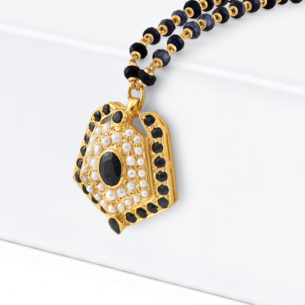 مالا من الذهب عيار 22 قيراط من الياقوت الأزرق مع قلادة مالا من الذهب عيار 22 قيراط من الياقوت الأزرق مع قلادة