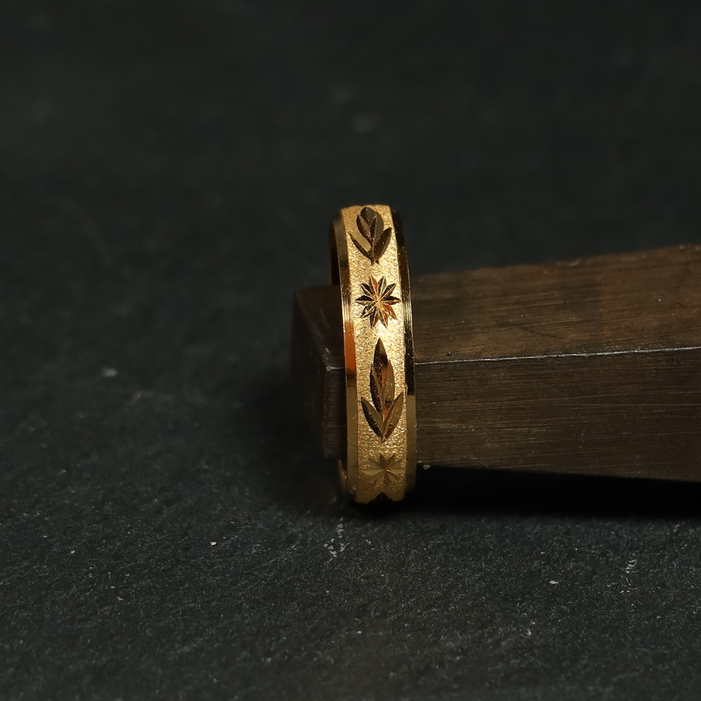 22ct Gold Wedding Band for Ladies | Size M