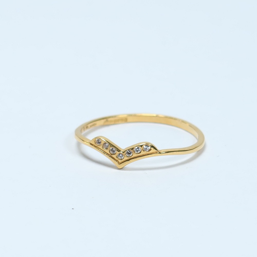 22ct Gold Fancy Ring with CZ Stones | Size O 22ct Gold Fancy Ring with CZ Stones | Size O