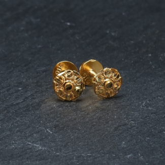Traditional Floral Design Gold Stud Traditional Floral Design Gold Stud