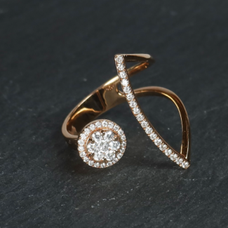 Adjustable Diamond Ring in 18ct Gold