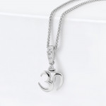 18 Ayar Beyaz Altın Pırlantalı Om Kolye 18 Ayar Beyaz Altın Pırlantalı Om Kolye