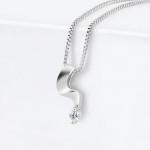 Bayanlar İçin Pırlantalı Platin Kolye