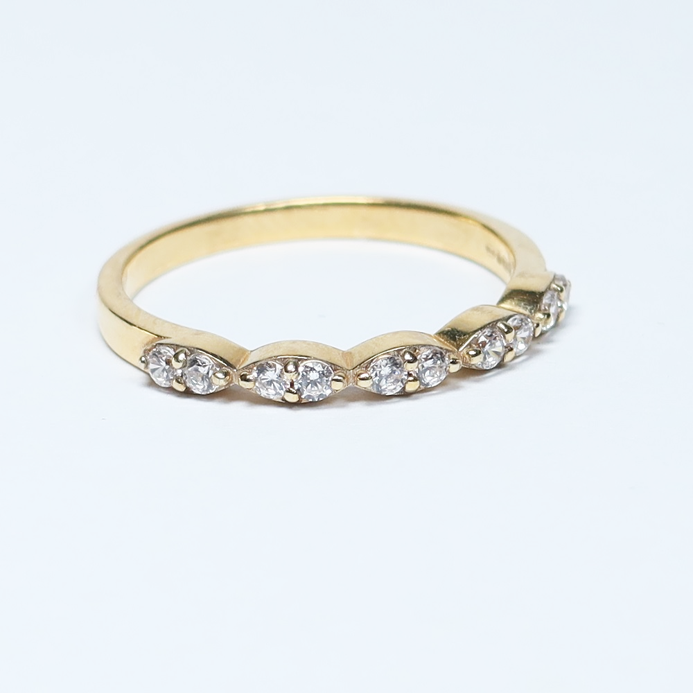 22ct Gold CZ Ring for Ladies | Size R 22ct Gold CZ Ring for Ladies | Size R