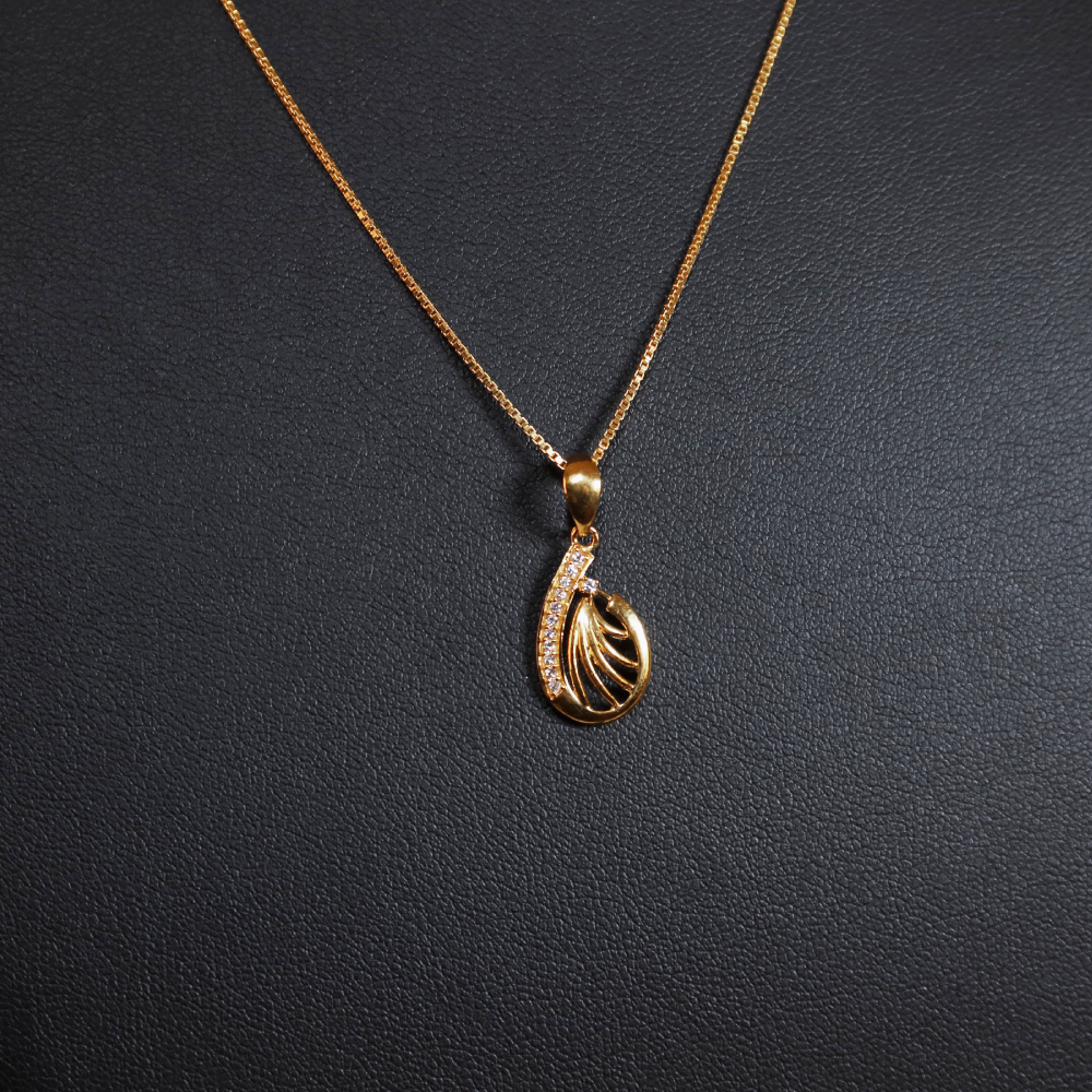 22ct Gold Pendant With White CZ Stone 22ct Gold Pendant With White CZ Stone