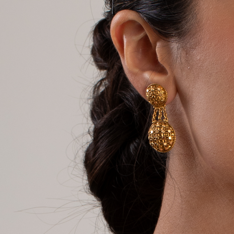 Armari Collection 22ct Gold Drop Earring