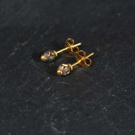 Solid Gold Round Stud Earring Solid Gold Round Stud Earring
