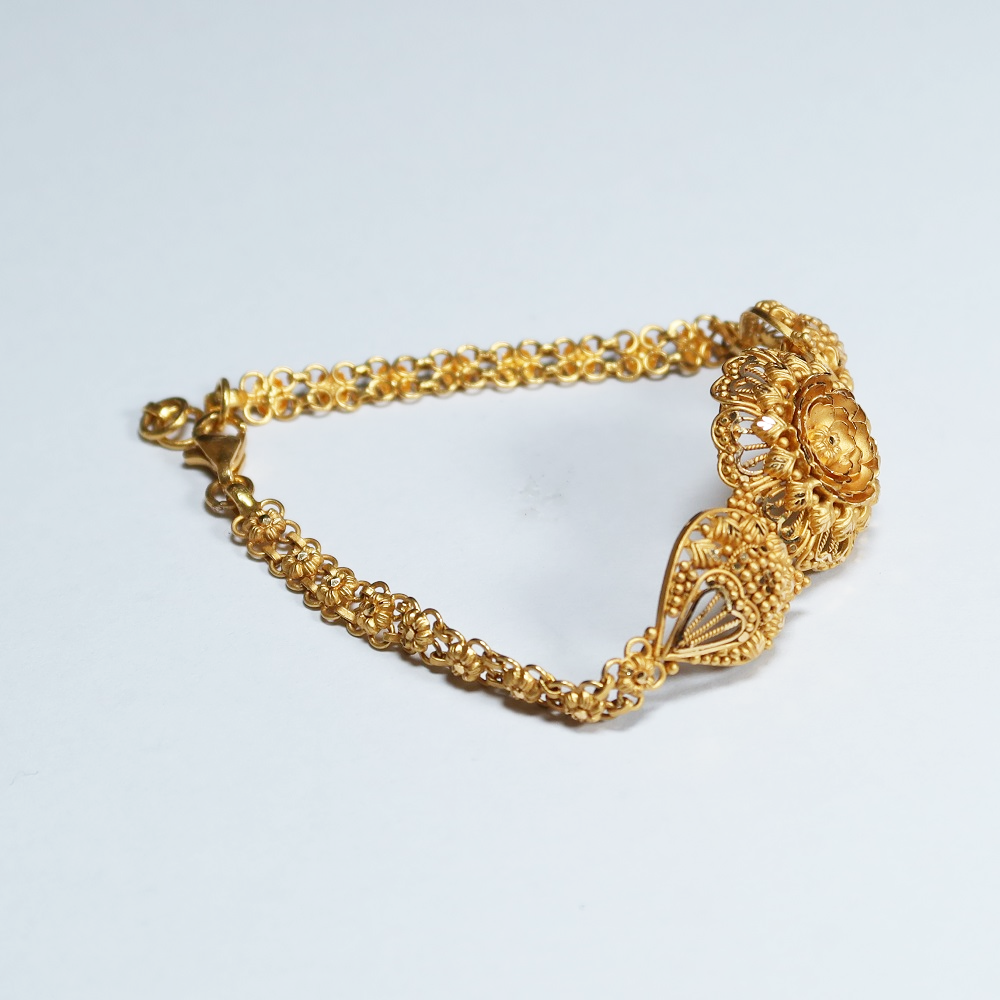 Antique Bracelet For Women in 22ct Gold Antique Bracelet For Women in 22ct Gold