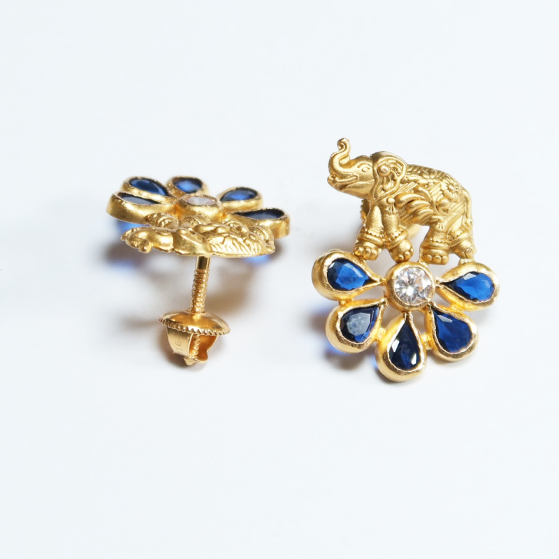 22 Ayar Altın Fil Motifli Saplama Küpe 22 Ayar Altın Fil Motifli Saplama Küpe