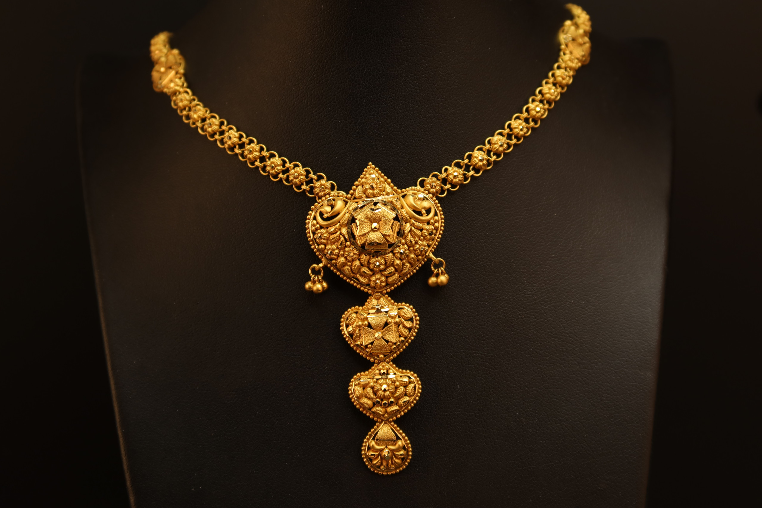 22 Ayar Altın Kolye Kolye | Rozet Koleksiyonu 22 Ayar Altın Kolye Kolye | Rozet Koleksiyonu