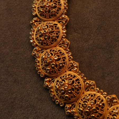 عقد ألماس بولكي عيار 22 قيراط غير مصقول | مجموعة ضياء عقد ألماس بولكي عيار 22 قيراط غير مصقول | مجموعة ضياء