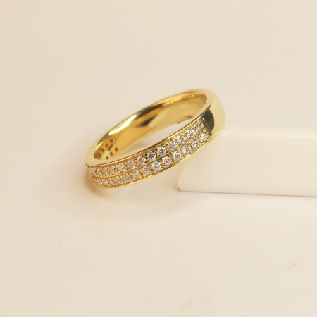 Yellow Gold Diamond Band in 18ct