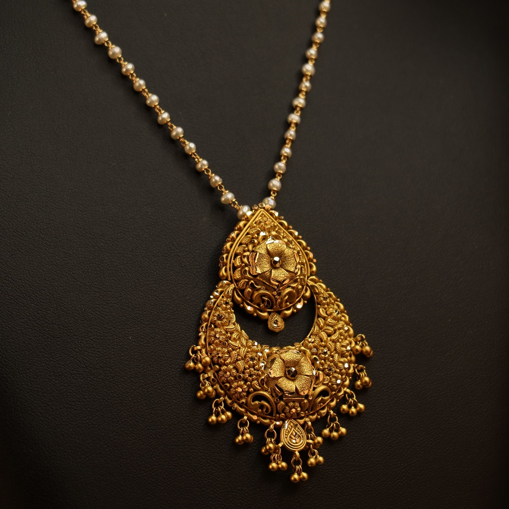 22ct Gold Rosette Floral Design Anhänger