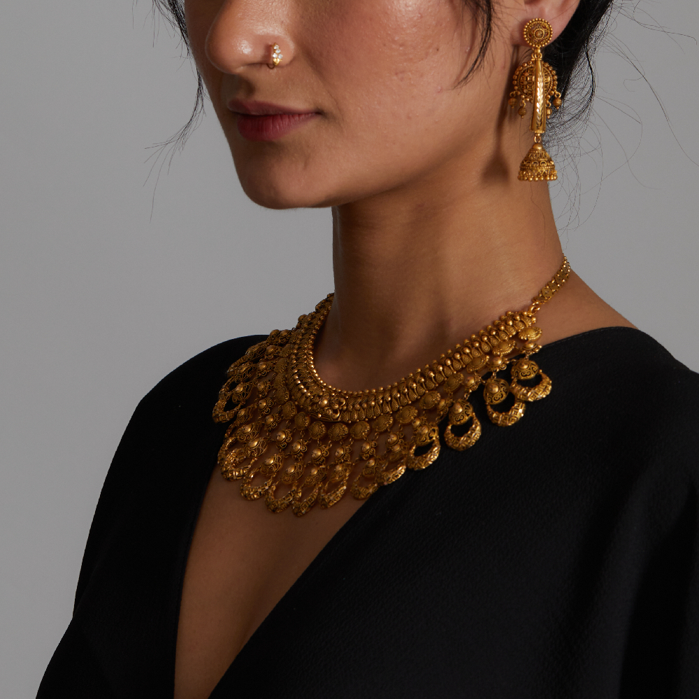 قلادة قلادة أرمري من الذهب عيار 22 قيراط قلادة قلادة أرمري من الذهب عيار 22 قيراط