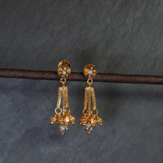 22ct Gold Drop Earring with Rhodium Finish 22ct Gold Drop Earring with Rhodium Finish