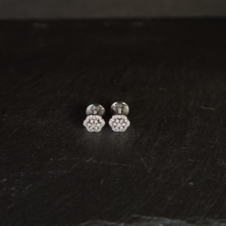 18ct White Gold Stud with Diamonds