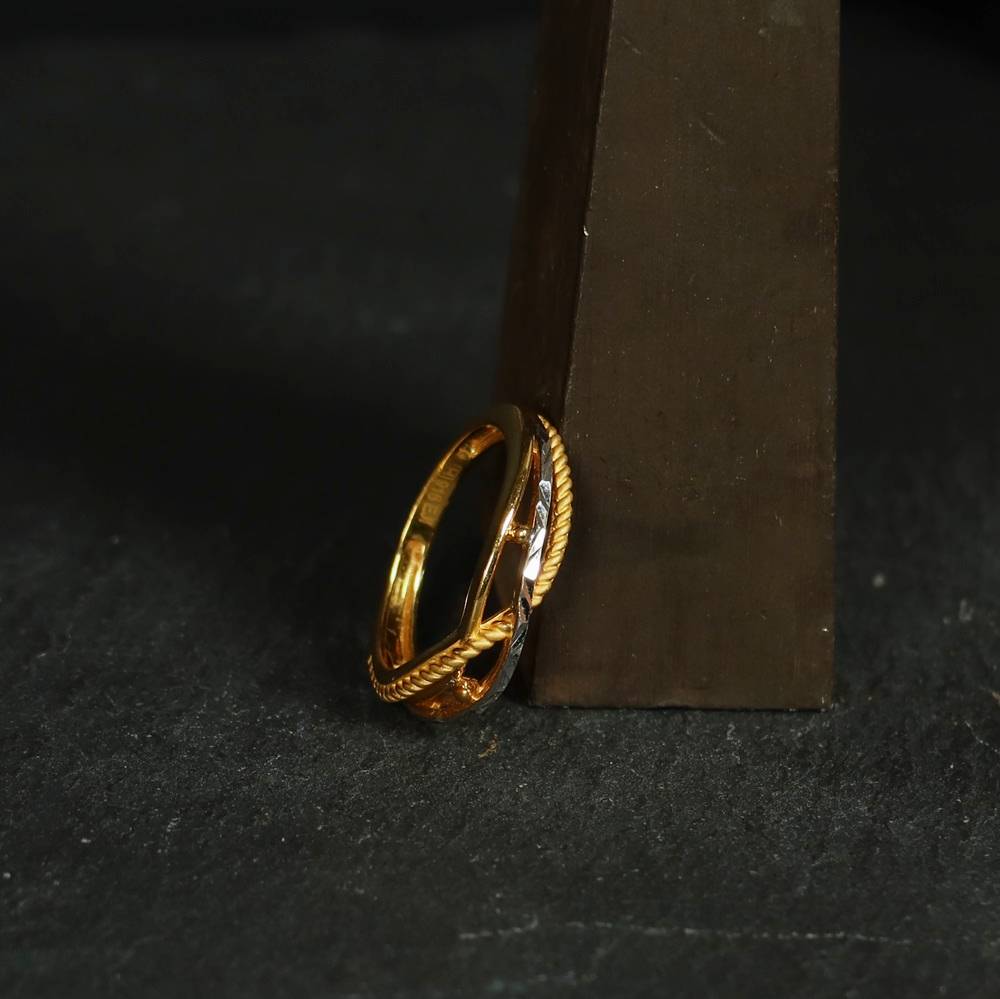 خاتم ذهب أصفر عيار 22 قيراط خاتم ذهب أصفر عيار 22 قيراط