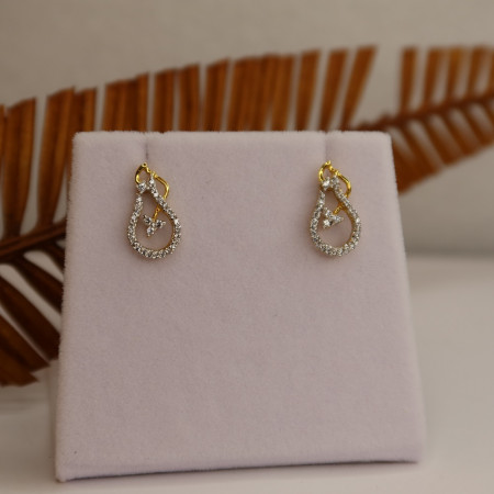 22ct Gold Earring Fancy Stud with CZ Stones 22ct Gold Earring Fancy Stud with CZ Stones