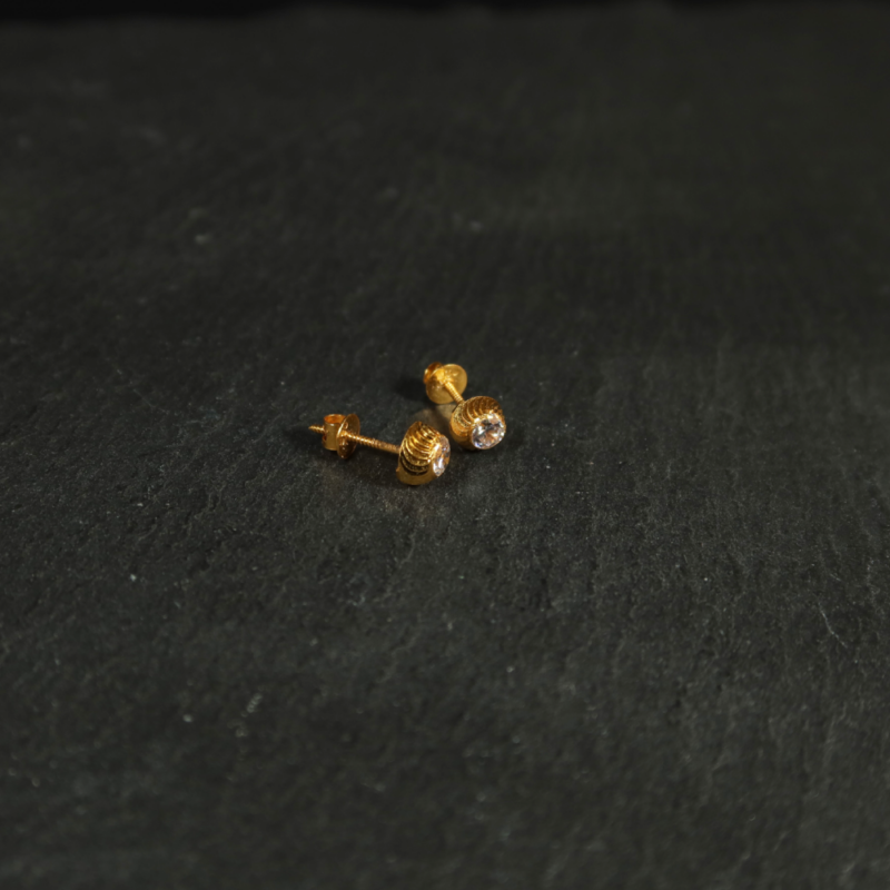 قرط 22 قيراط 22 قيراط حجر واحد CZ | 5 مم قرط 22 قيراط 22 قيراط حجر واحد CZ | 5 مم