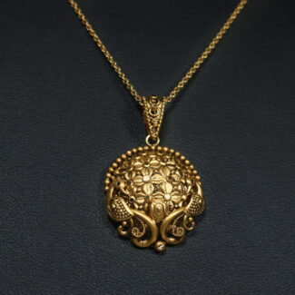 Antique Style 22ct Gold Peacock Pendant Antique Style 22ct Gold Peacock Pendant