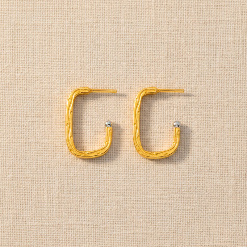 22 Ayar Altın Dokulu Kare Halka Küpe | Rodyum Uçlu 22 Ayar Altın Dokulu Kare Halka Küpe | Rodyum Uçlu