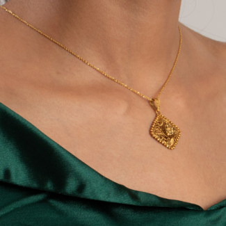 22ct Gold Square Shaped Pendant | Armari Collection 22ct Gold Square Shaped Pendant | Armari Collection