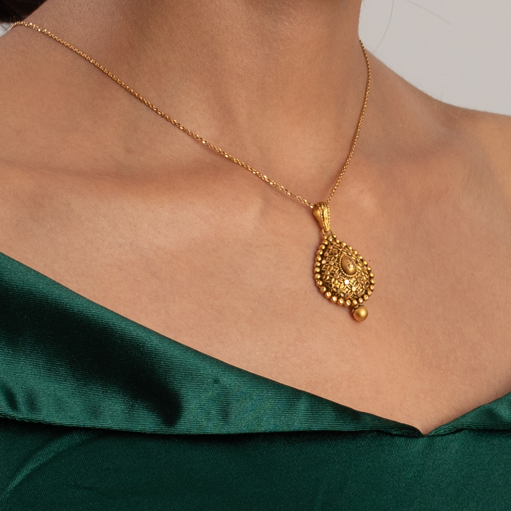 Antik Stil 22 Ayar Altın Kolye Ucu | Armari Koleksiyonu Antik Stil 22 Ayar Altın Kolye Ucu | Armari Koleksiyonu