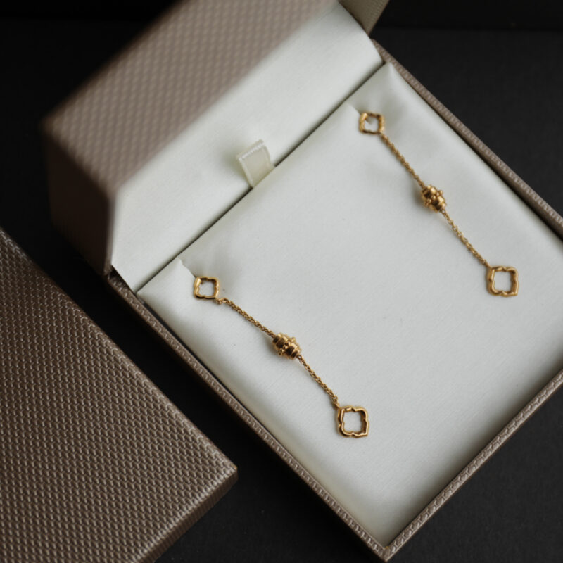 22 Ayar Altın Dhwani Koleksiyonu Damla Küpe 22 Ayar Altın Dhwani Koleksiyonu Damla Küpe