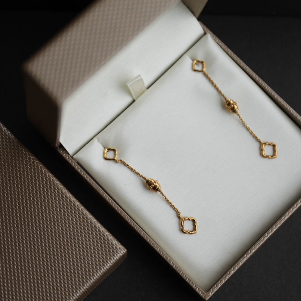 22 Ayar Altın Dhwani Koleksiyonu Damla Küpe 22 Ayar Altın Dhwani Koleksiyonu Damla Küpe