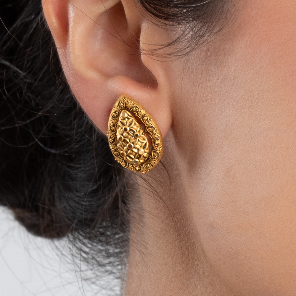 22 Ayar Altın Antik Kaplama Saplama Küpe | Armari Koleksiyonu 22 Ayar Altın Antik Kaplama Saplama Küpe | Armari Koleksiyonu