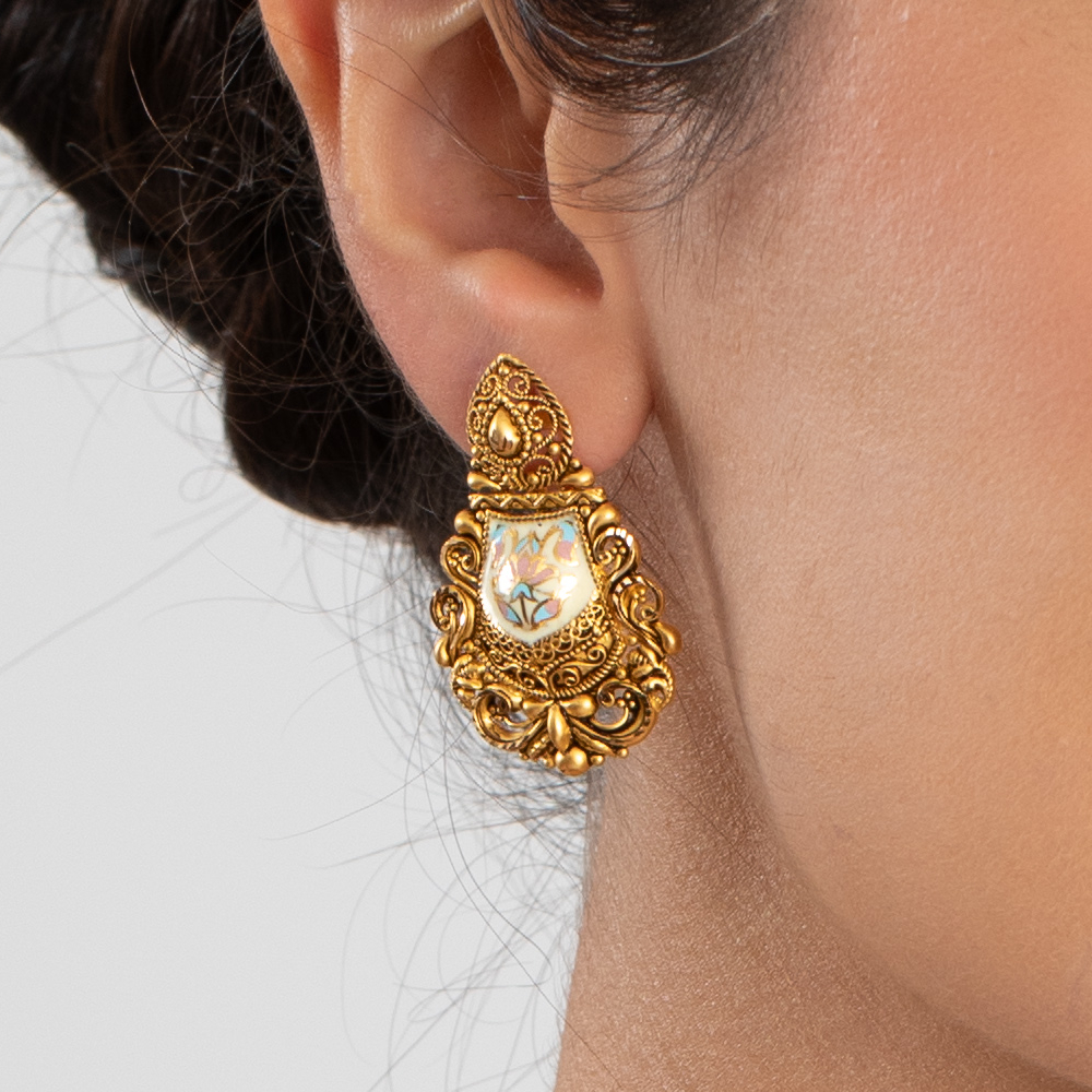 قرط من الذهب عيار 22 قيراط | مجموعة أرماري قرط من الذهب عيار 22 قيراط | مجموعة أرماري