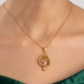 22K Gold Pear Drop Pendant 22K Gold Pear Drop Pendant